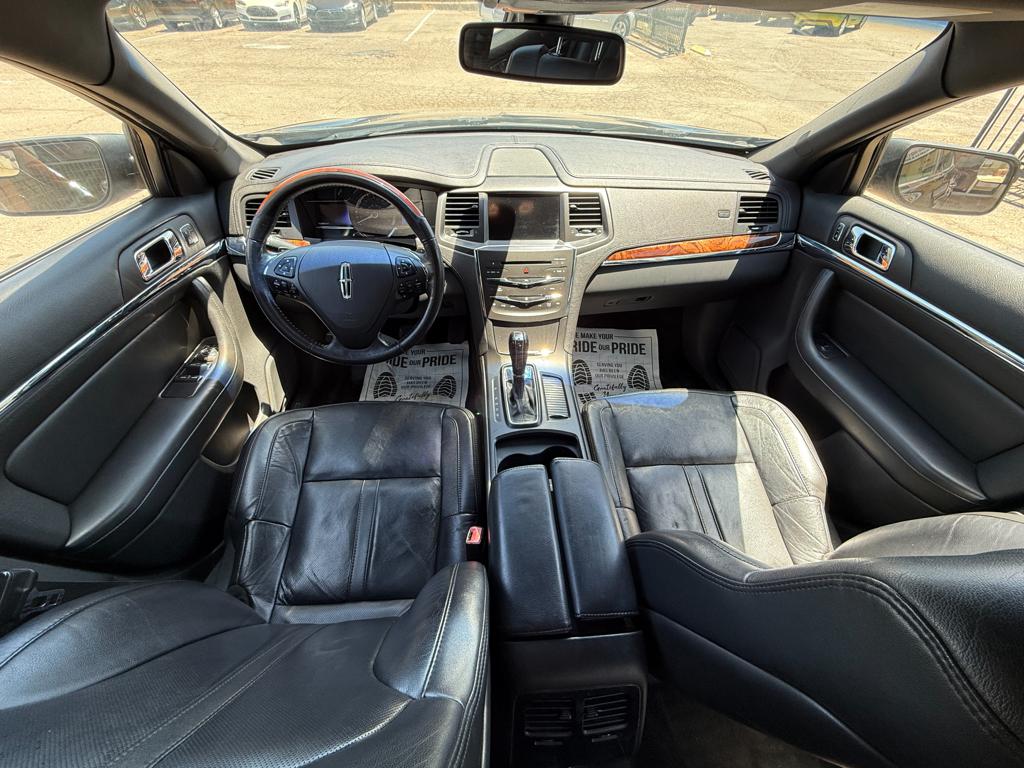 2016 Lincoln Mks — photo 23