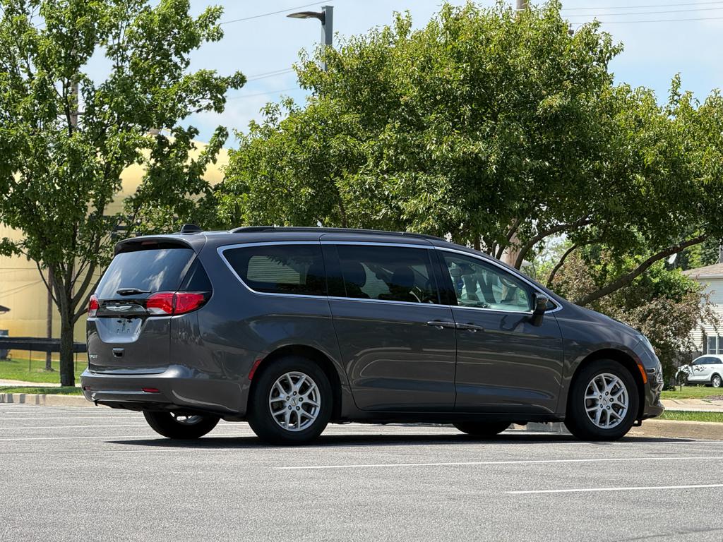 2021 Chrysler Voyager — photo 11