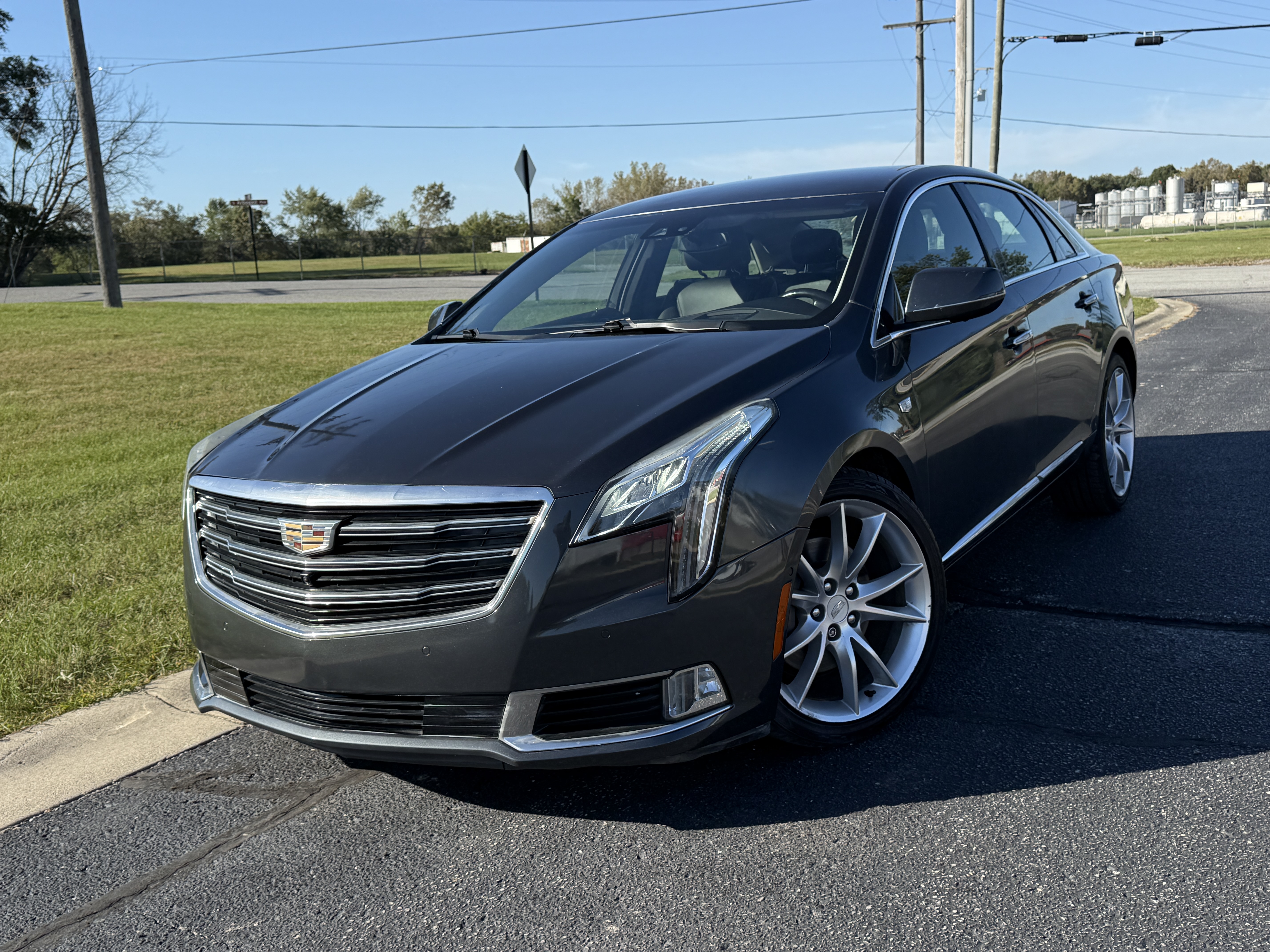 2019 Cadillac Xts — photo 1