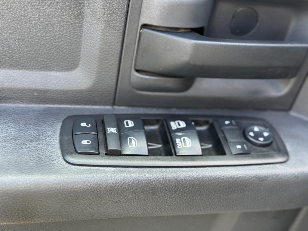 2012 Ram 2500 — photo 17