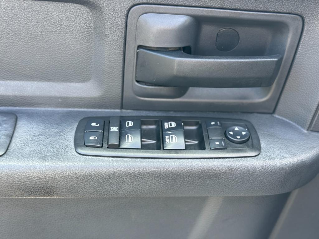 2012 Ram 2500 — photo 18