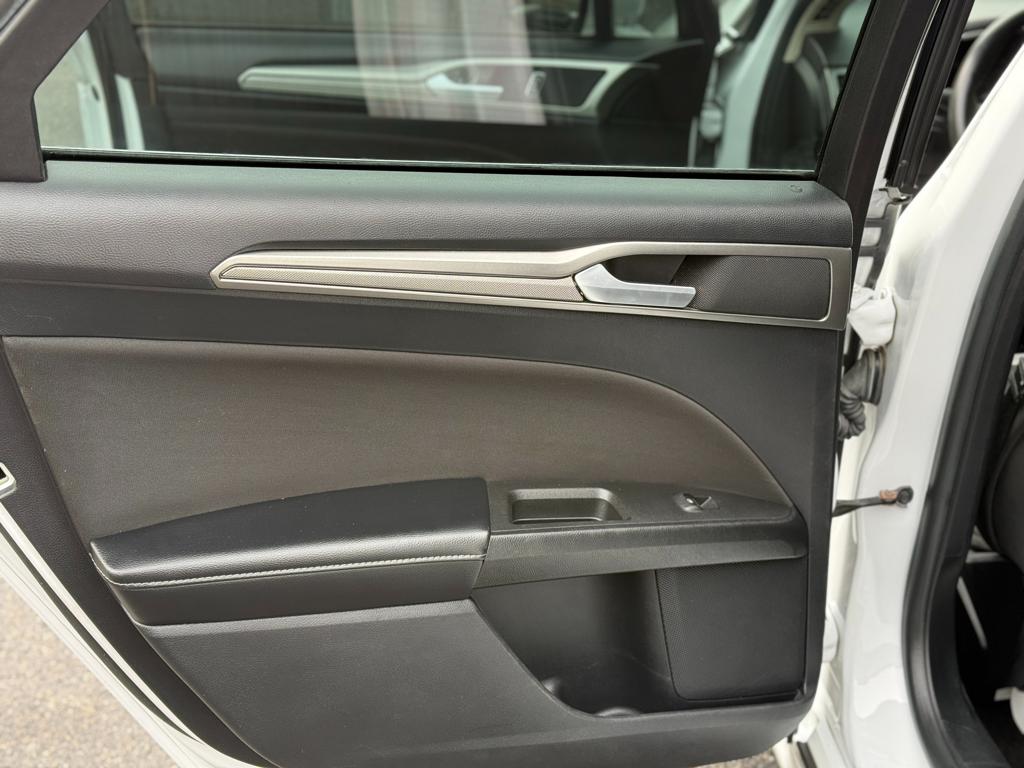 2018 Ford Fusion — photo 22