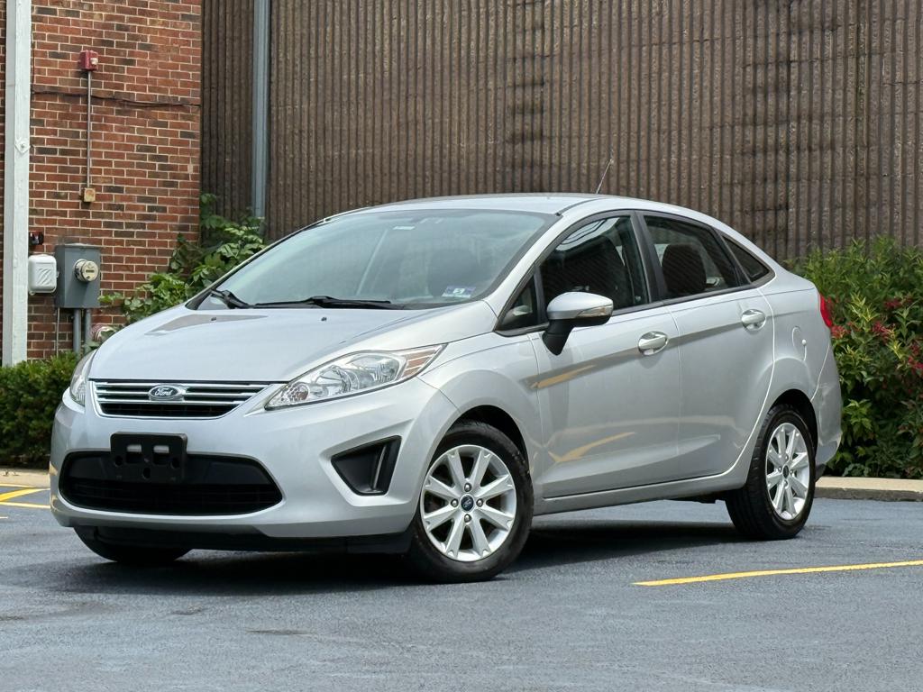 2013 Ford Fiesta — photo 8