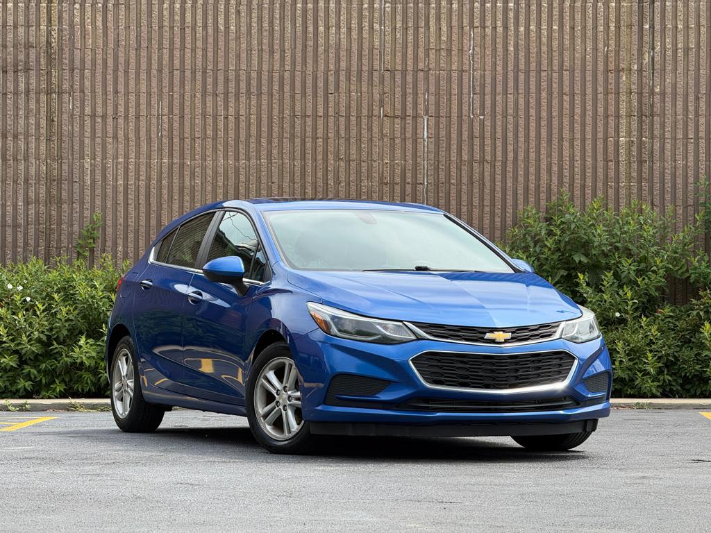 2017 Chevrolet Cruze — photo 1