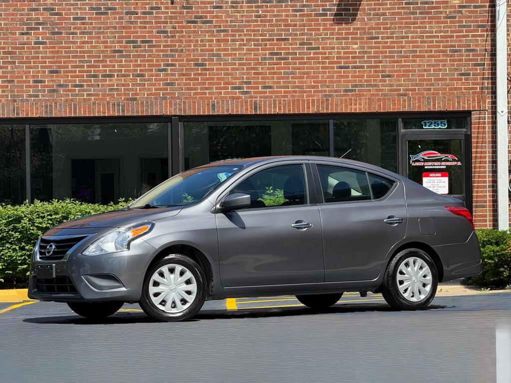 2017 Nissan Versa — photo 2