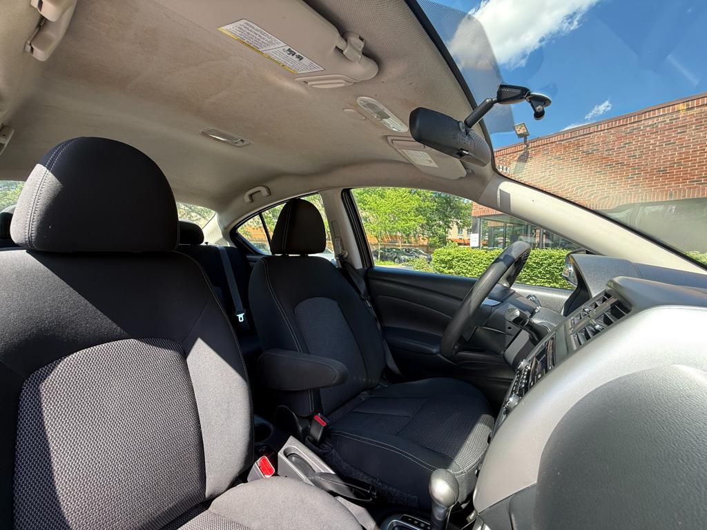 2017 Nissan Versa — photo 17