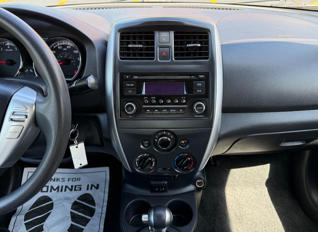 2017 Nissan Versa — photo 19