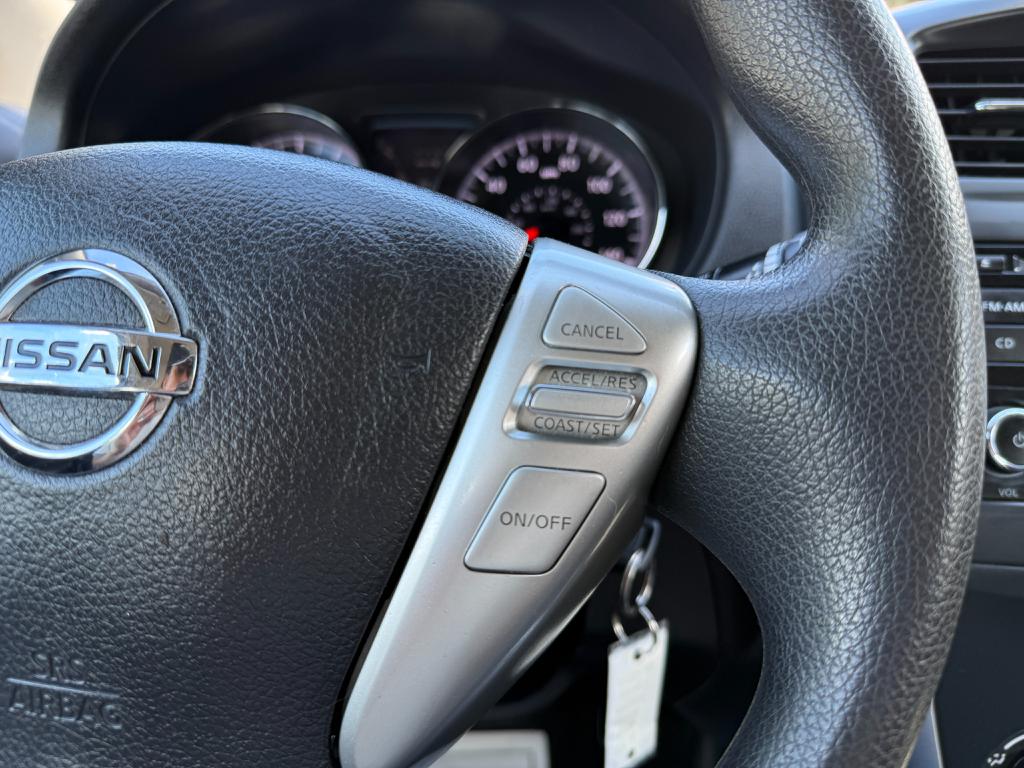 2017 Nissan Versa — photo 24