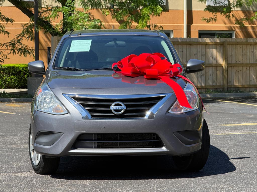 2018 Nissan Versa — photo 2
