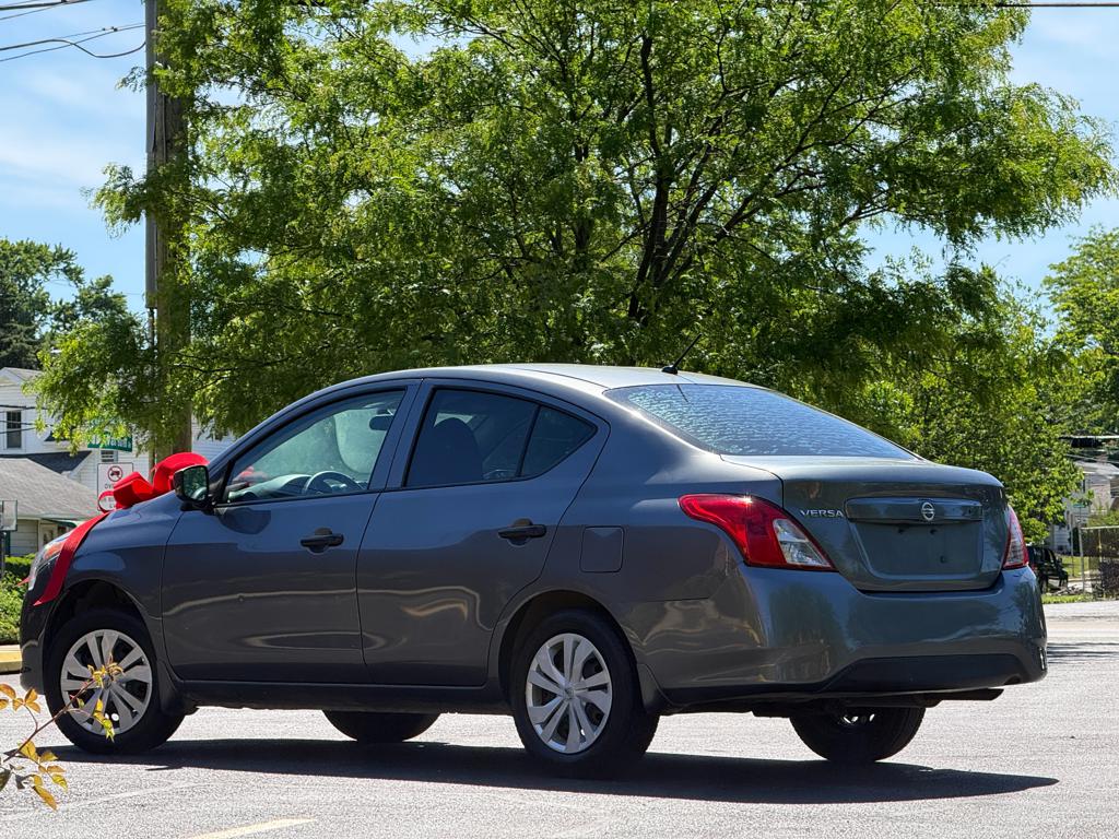 2018 Nissan Versa — photo 7