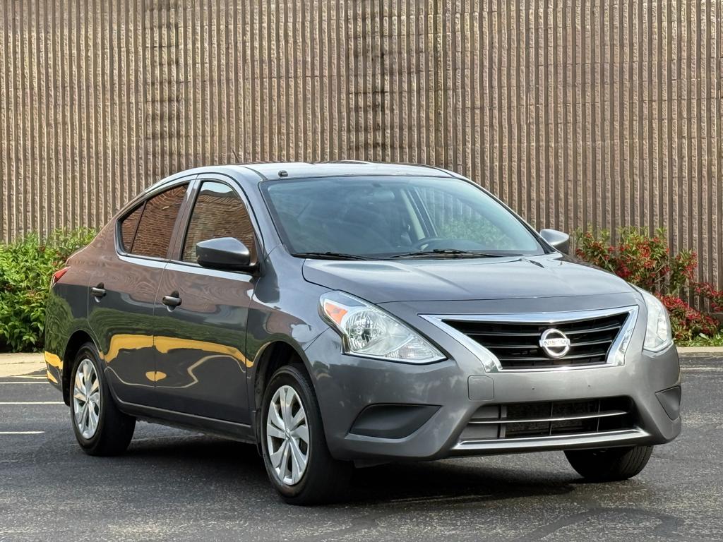 2018 Nissan Versa — photo 13