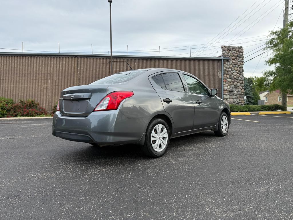 2018 Nissan Versa — photo 15