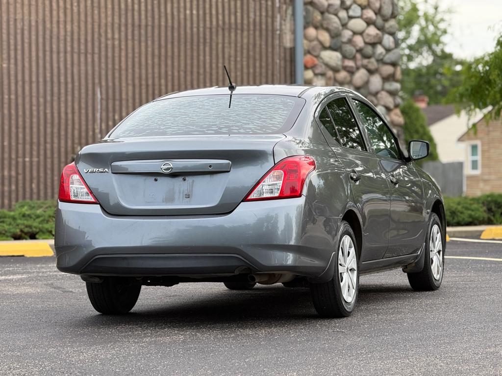 2018 Nissan Versa — photo 16