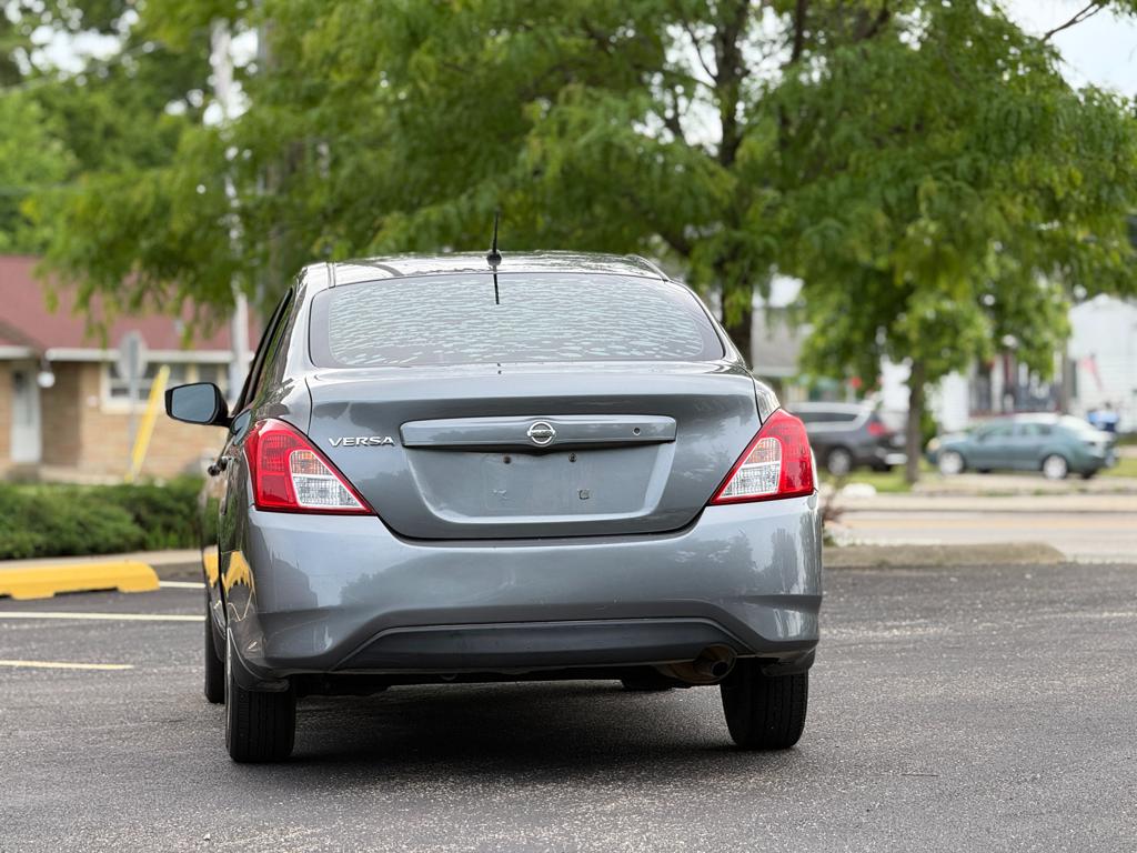 2018 Nissan Versa — photo 17