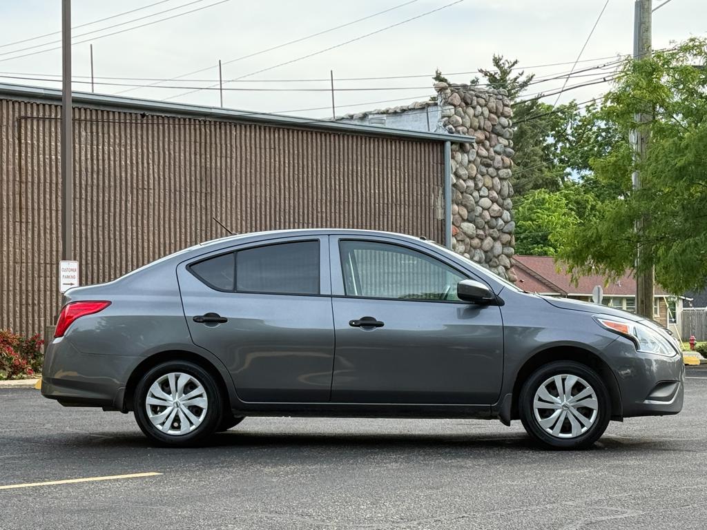 2018 Nissan Versa — photo 21