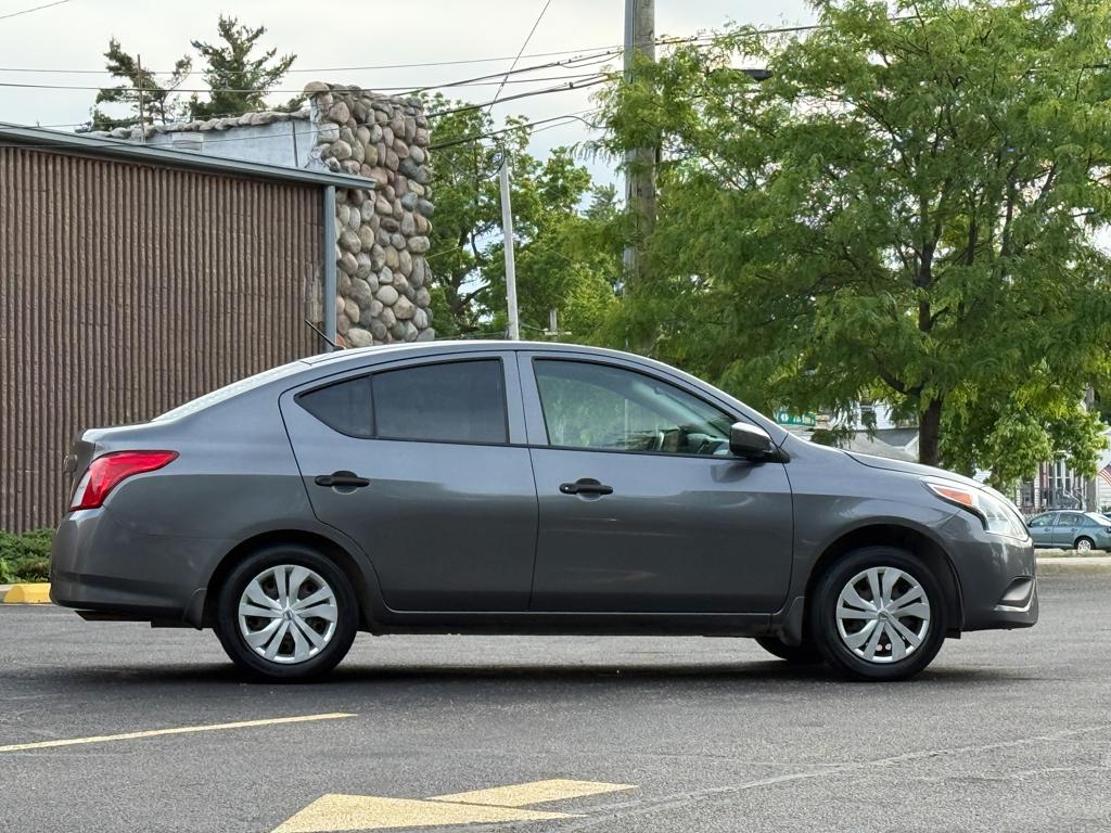 2018 Nissan Versa — photo 26