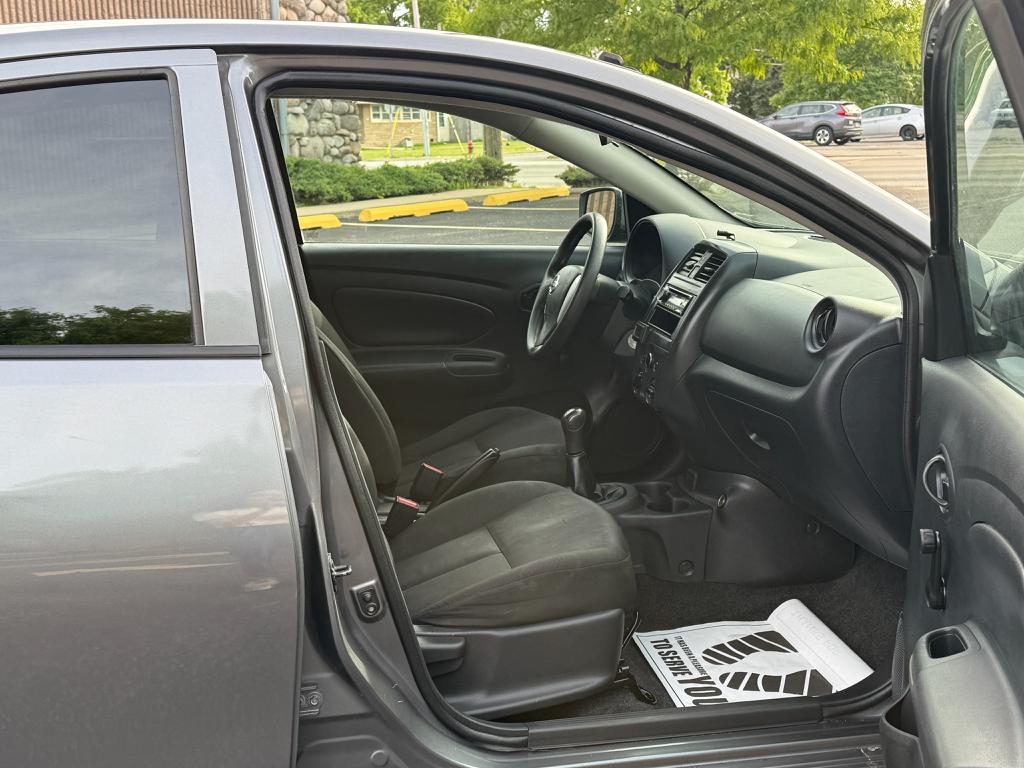 2018 Nissan Versa — photo 27
