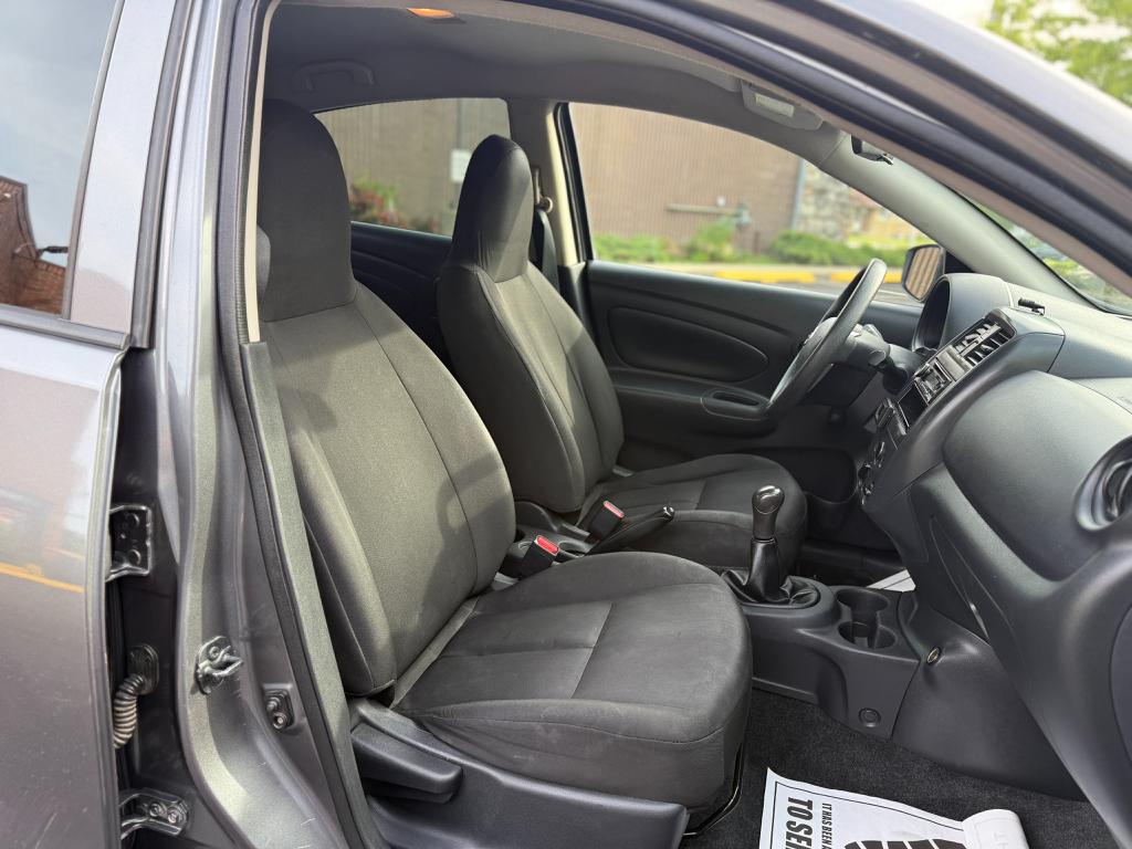 2018 Nissan Versa — photo 29