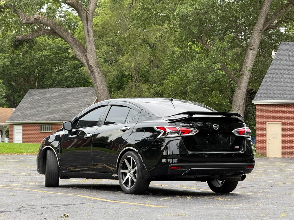 2020 Nissan Versa — photo 8