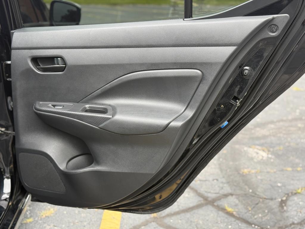 2020 Nissan Versa — photo 12