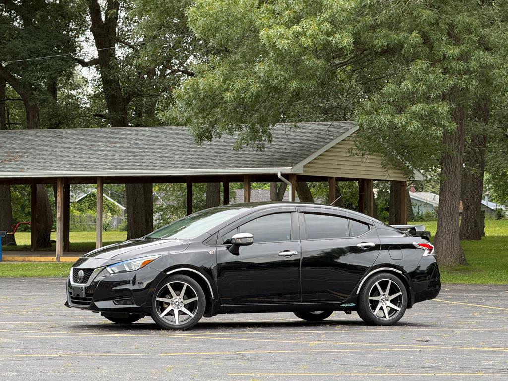 2020 Nissan Versa — photo 28
