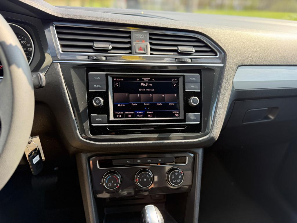 2020 VW Tiguan — photo 19