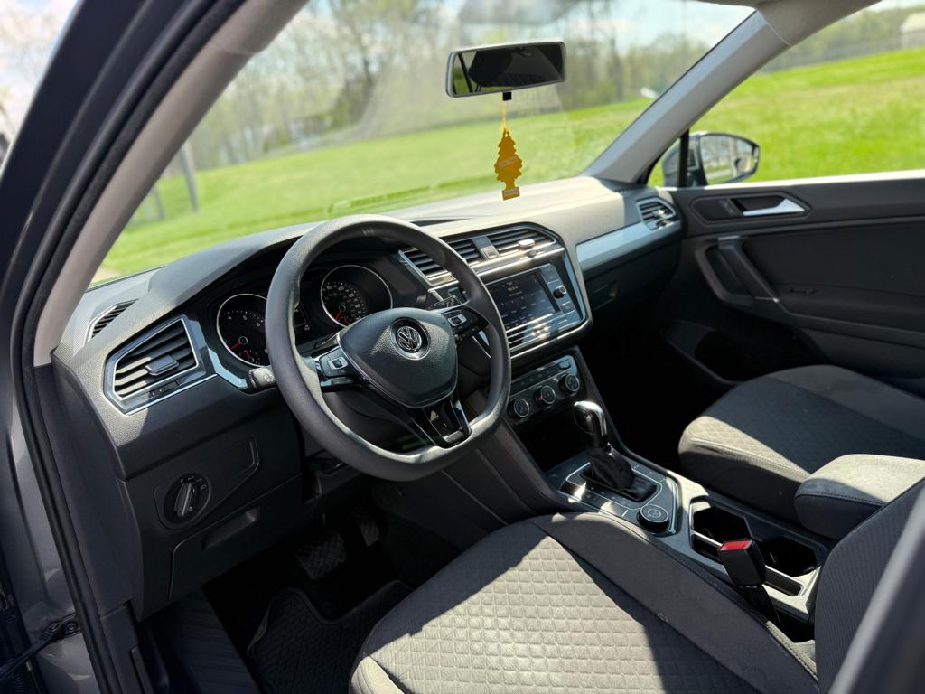 2020 VW Tiguan — photo 23