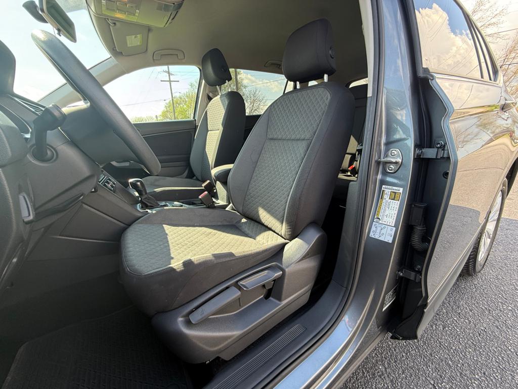 2020 VW Tiguan — photo 25