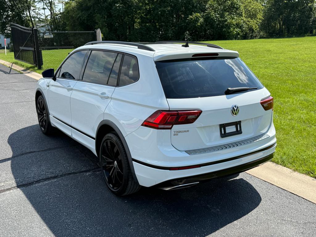 2020 VW Tiguan R-Line — photo 11