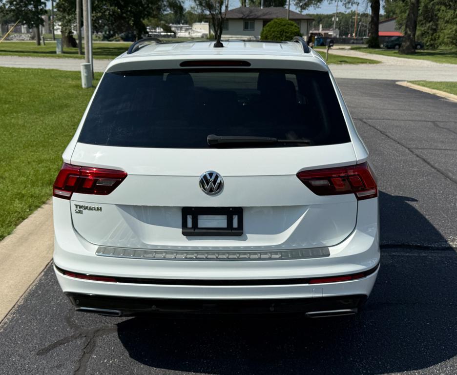 2020 VW Tiguan R-Line — photo 16
