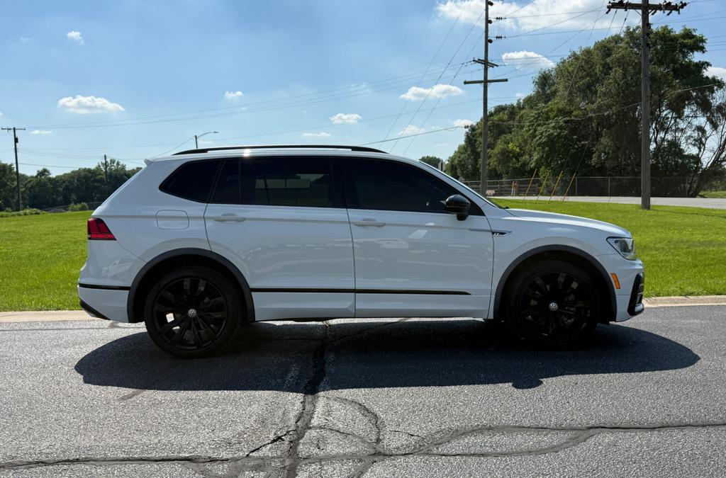 2020 VW Tiguan R-Line — photo 19