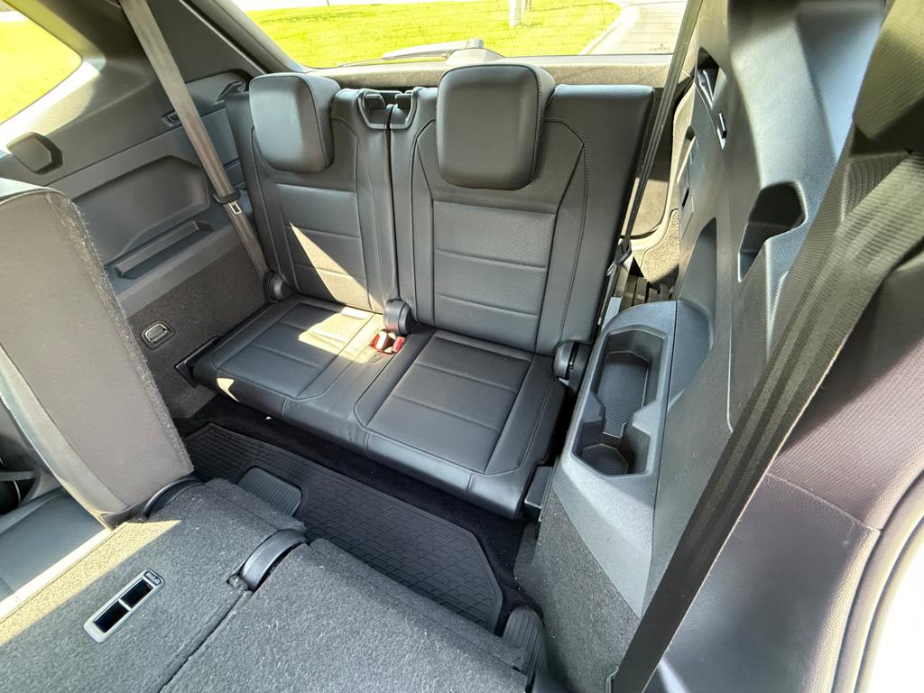 2020 VW Tiguan R-Line — photo 37