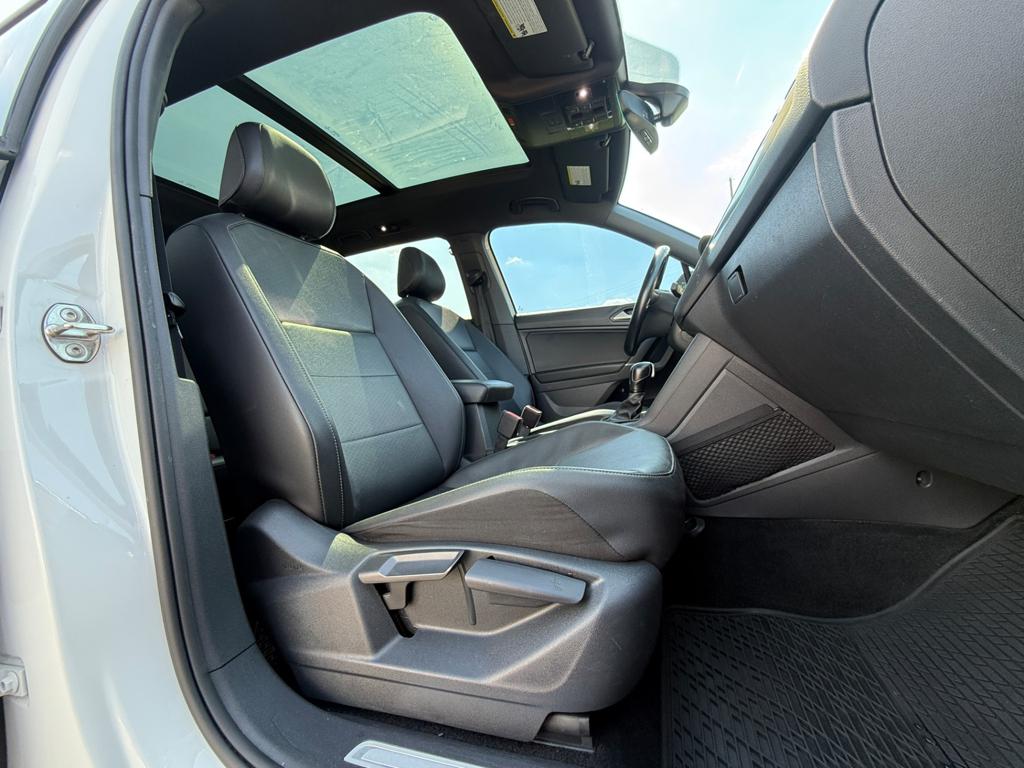 2020 VW Tiguan R-Line — photo 50