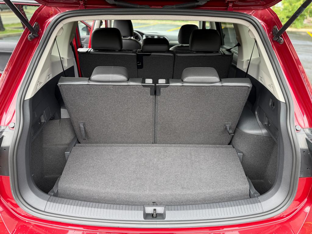 2018 VW Tiguan — photo 11