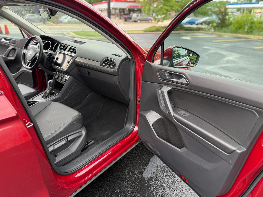 2018 VW Tiguan — photo 24