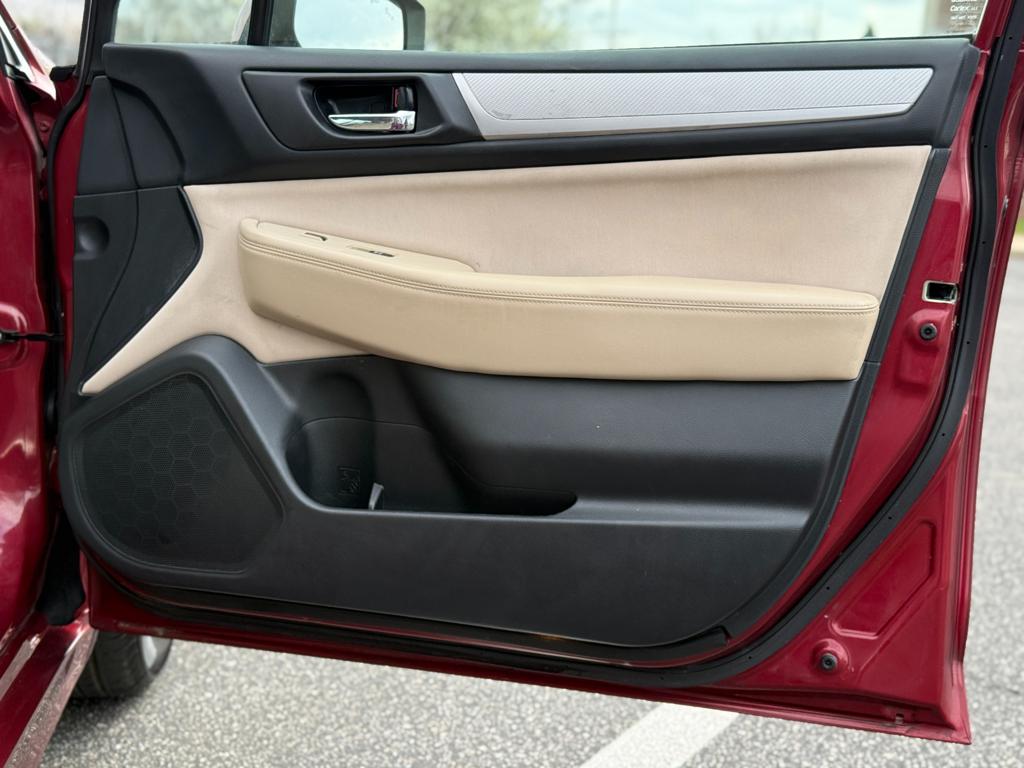 2015 Subaru Legacy — photo 28