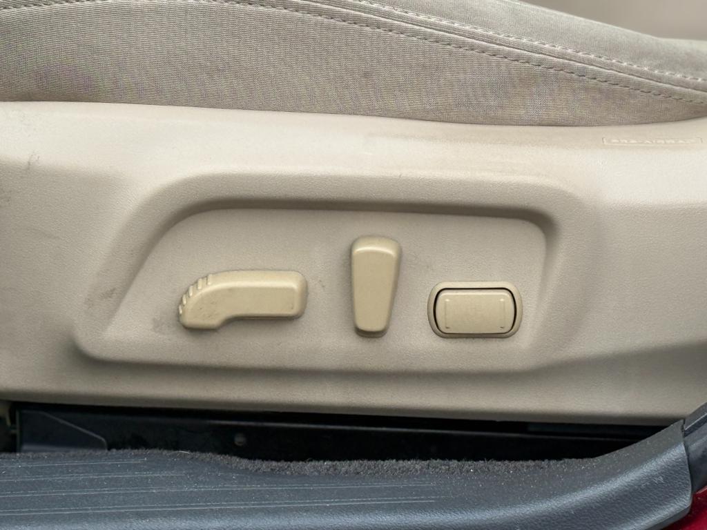 2015 Subaru Legacy — photo 30