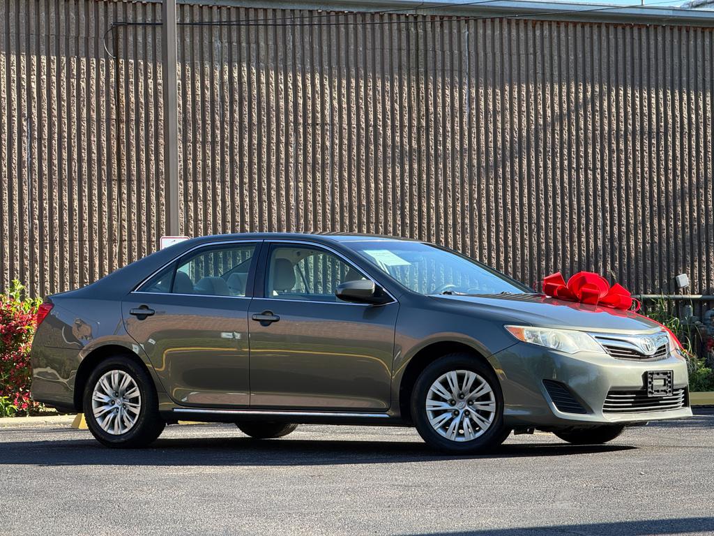 2014 Toyota Camry — photo 6