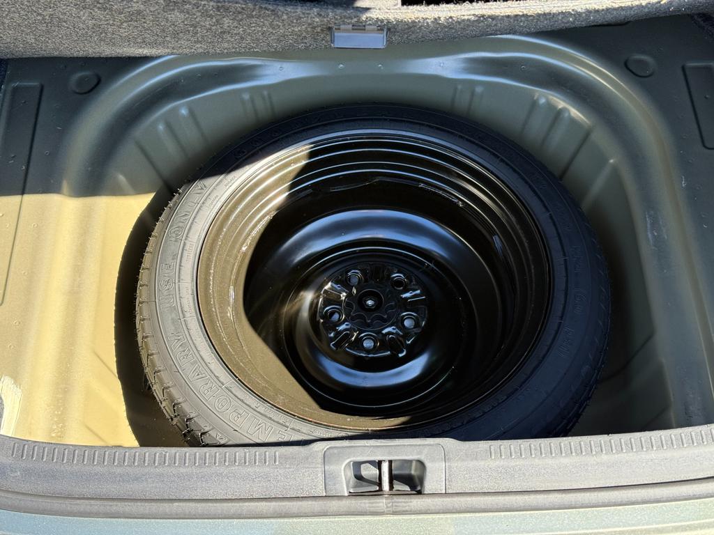 2014 Toyota Camry — photo 14