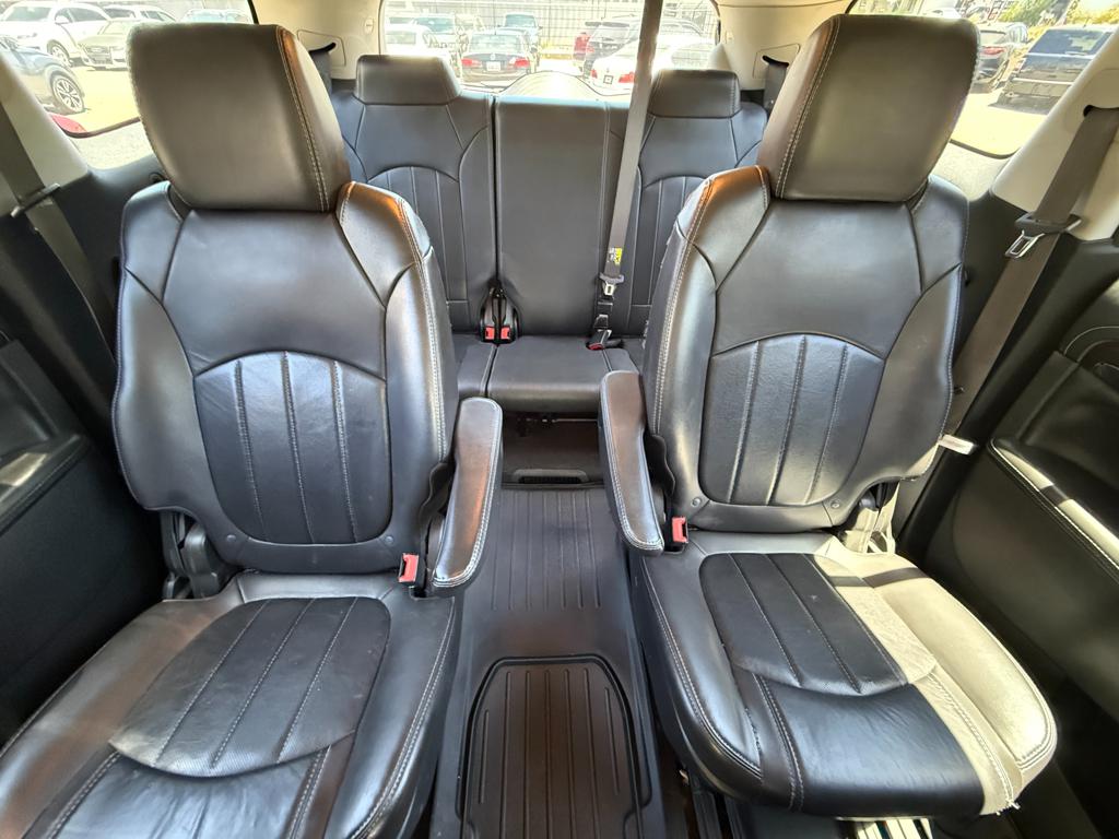 2015 Buick Enclave — photo 32