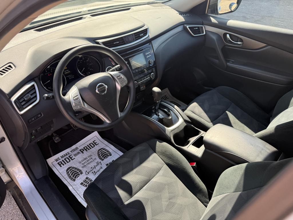2016 Nissan Rogue — photo 20