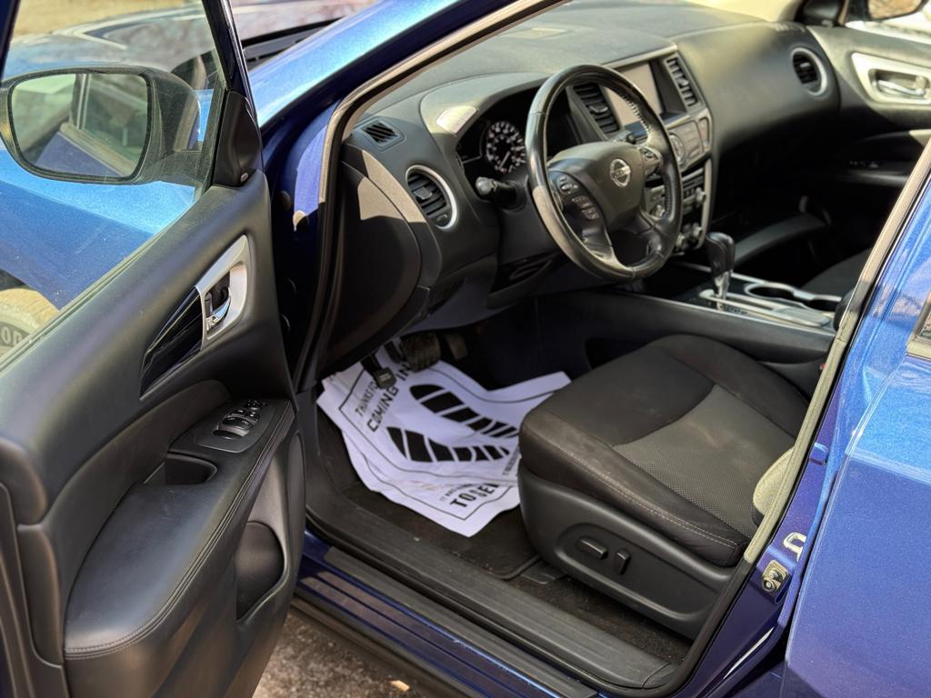 2019 Nissan Pathfinder — photo 25