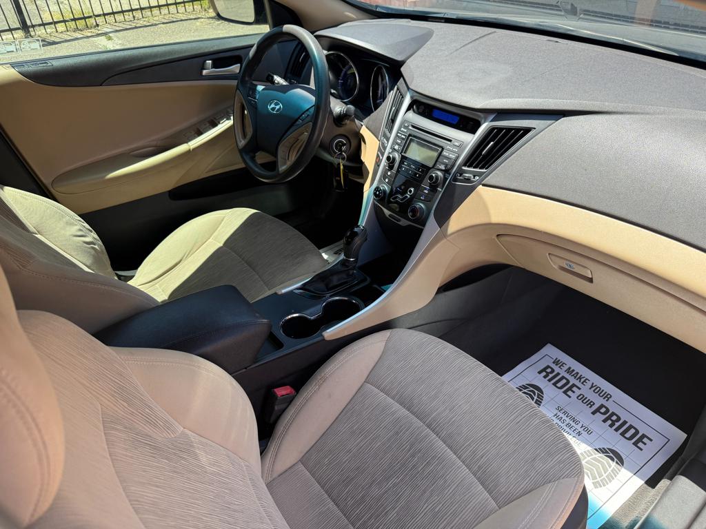 2013 Hyundai Sonata — photo 24