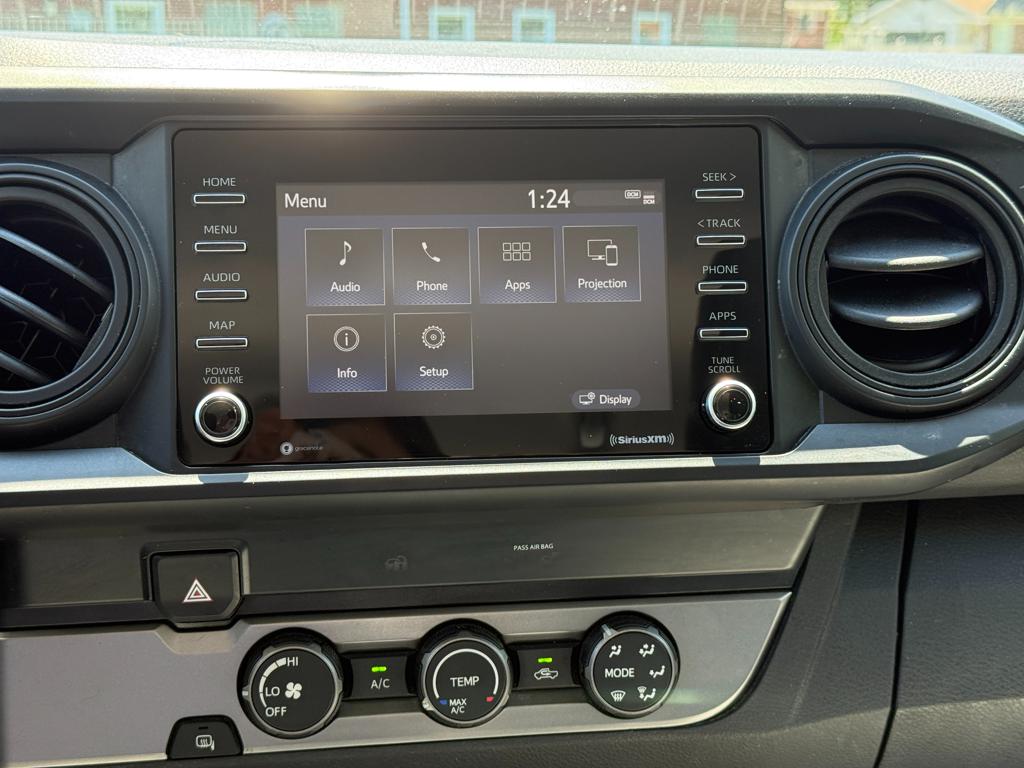 2020 Toyota Tacoma — photo 22