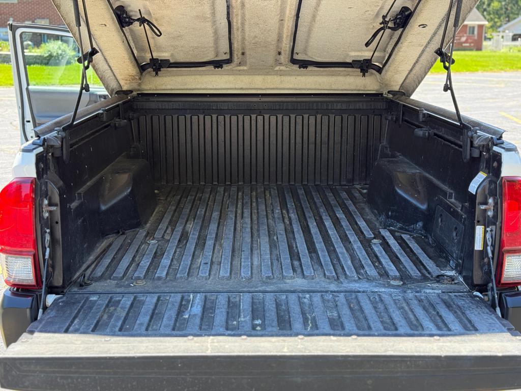 2020 Toyota Tacoma — photo 23