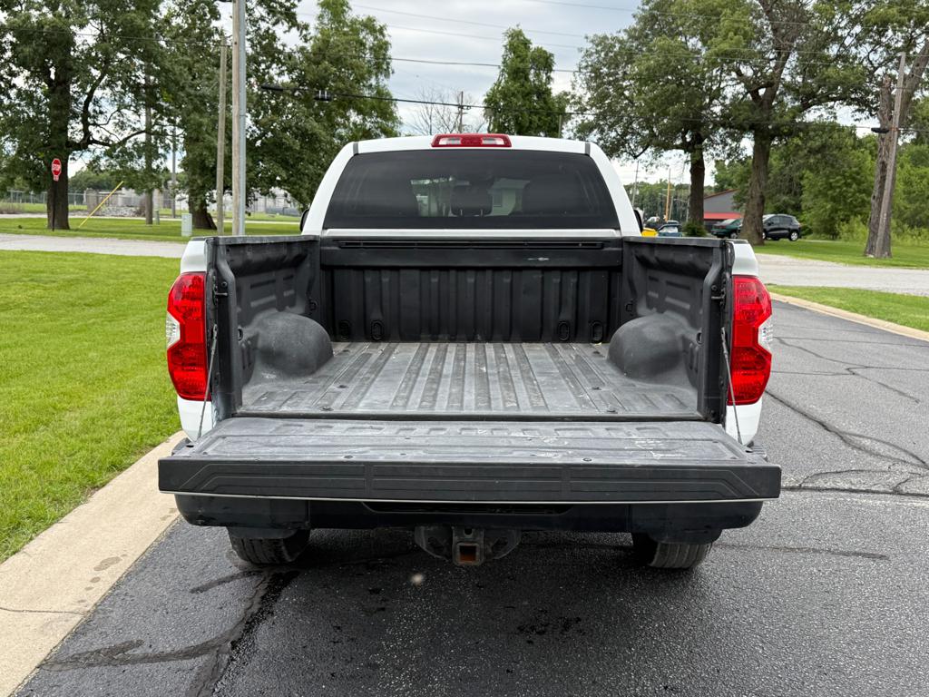 2019 Toyota Tundra — photo 14