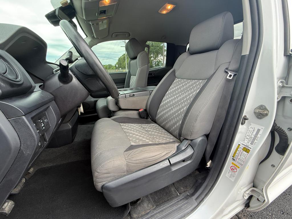 2019 Toyota Tundra — photo 24