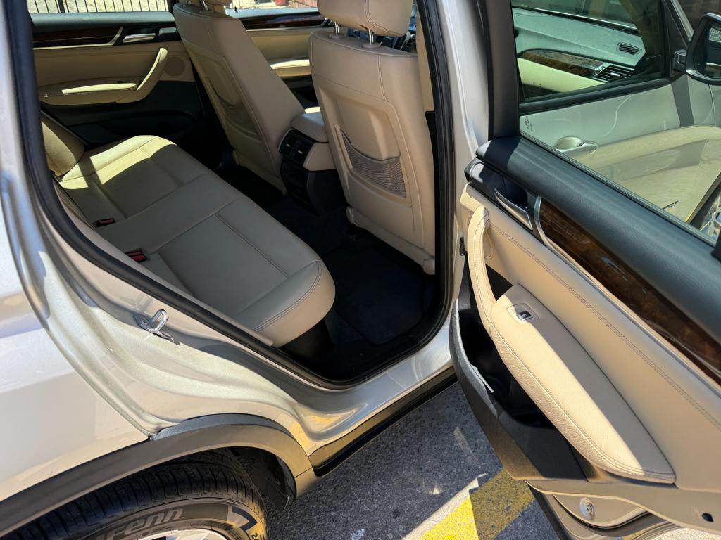 2017 BMW X3 — photo 24