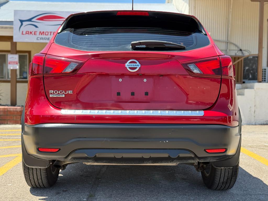 2017 Nissan Rogue Sport — photo 8