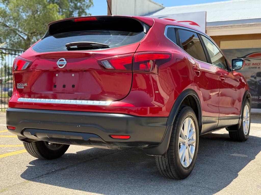 2017 Nissan Rogue Sport — photo 9